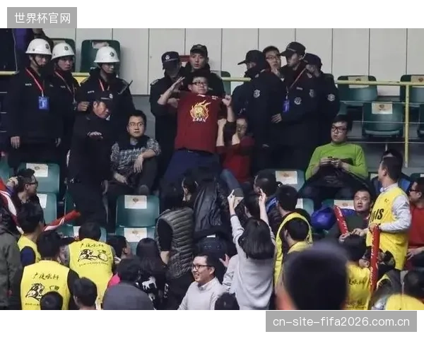 场外因素干扰球队备战节奏，后勤保障面临巨大挑战。
